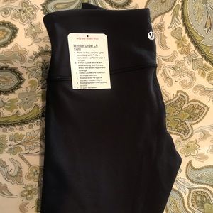 Lululemon Wunder Under Low Rise Tight - Size 6